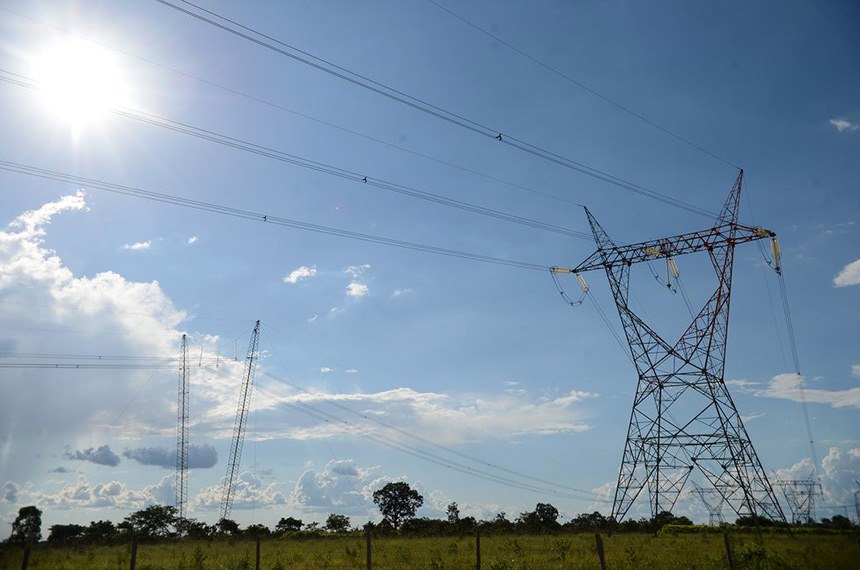 Projeto muda regras de desapropriação de área rural para obras do setor elétrico